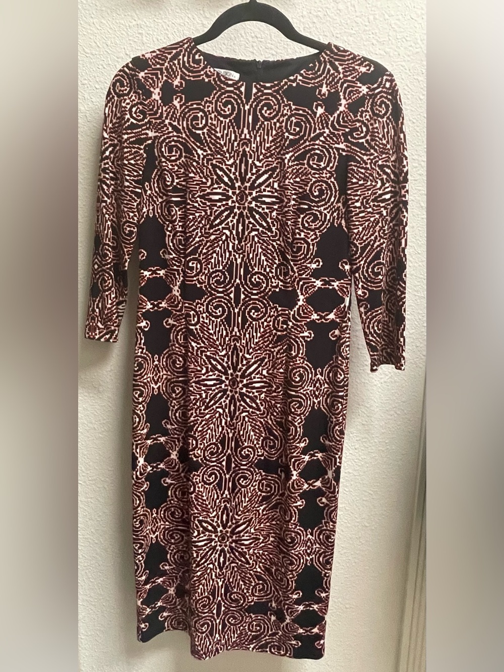 Maggy London Black and Red Long Sleeve Geometric Sheath Dress